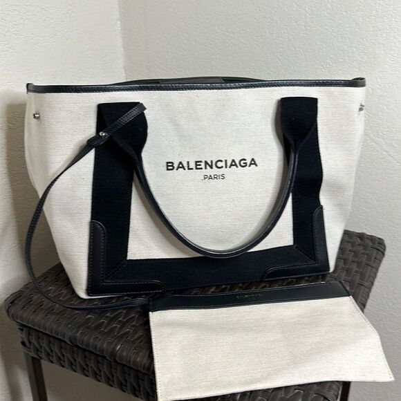 💯Authentic BALENCIAGA Navy Kabas Tote Bag🍀 - Picture 5 of 15